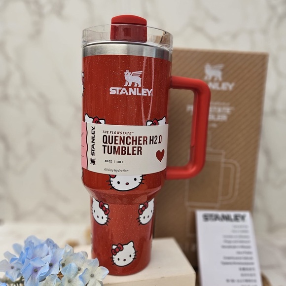 Hello kitty Stanley cup - Picture 2 of 2